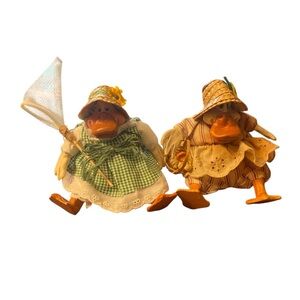 Vintage Russ Berrie & Co The Country Folks DARLA Duck  / "Miss Happywings"